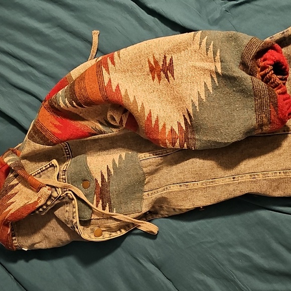 Aztec Print Jean Jacket - Picture 4 of 4